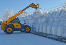 Пителинские земледельцы создают запасы минеральных удобрений к весне