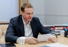 Губернатор Павел Малков: Продолжим обновлять автопарк и закупать медицинское оборудование